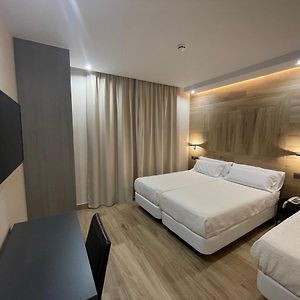 Habitación con 2 Camas Individuales